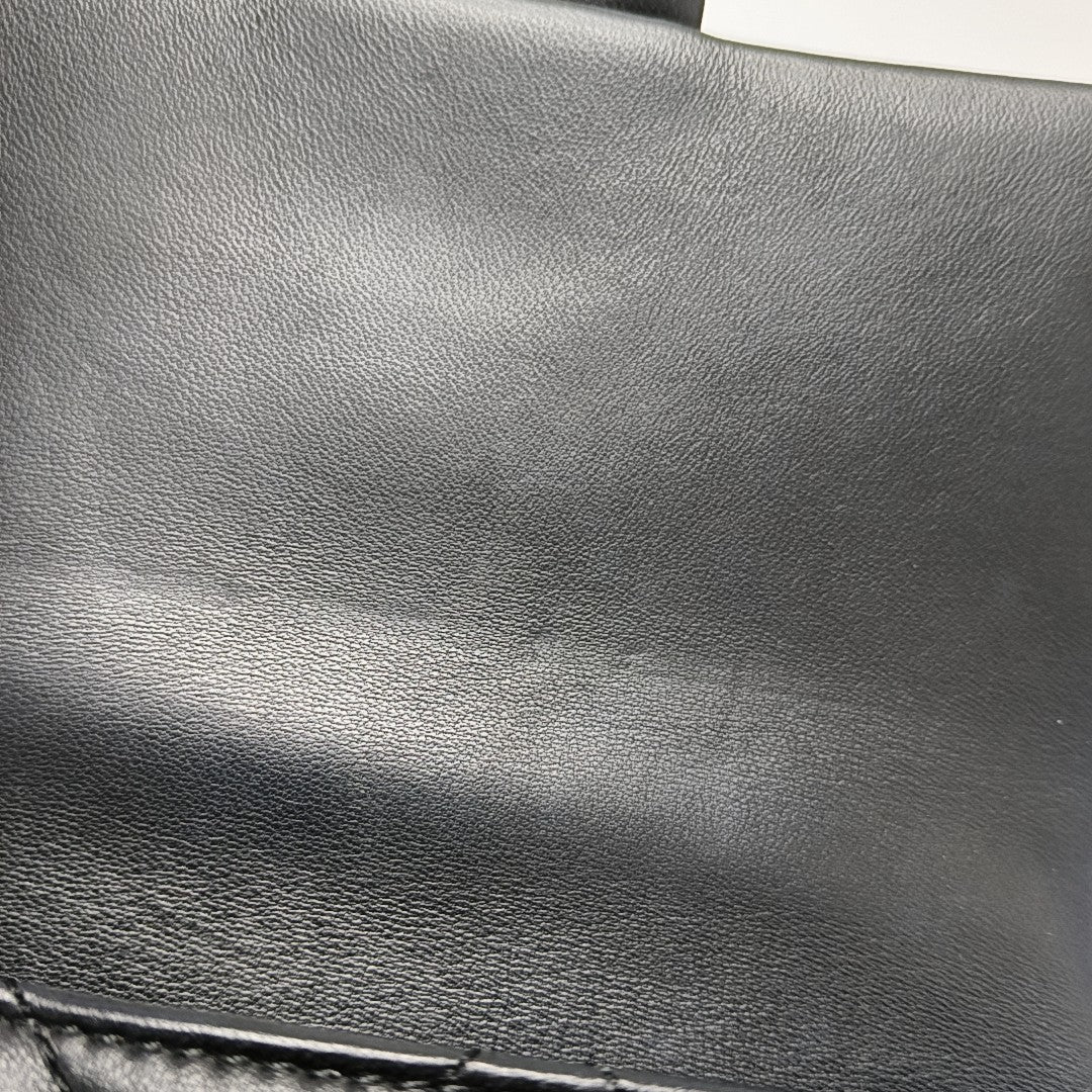 CLASSIC FLAP Mini Quilted Lambskin Black