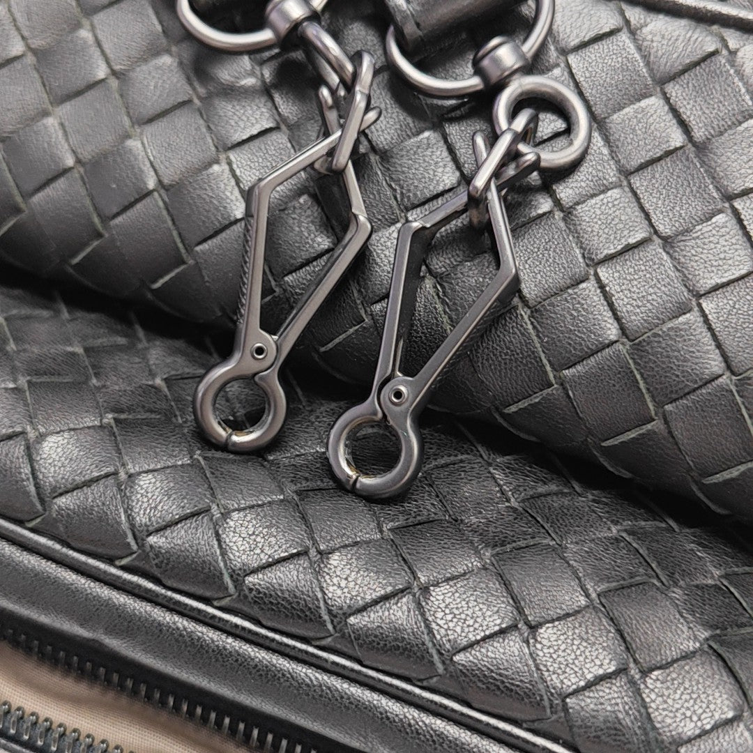 Lambskin Shoulder Bag Black