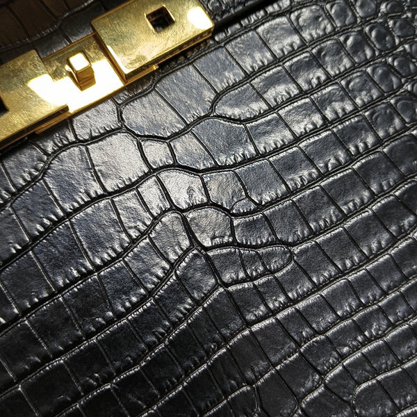 MANHATTAN Calfskin Black