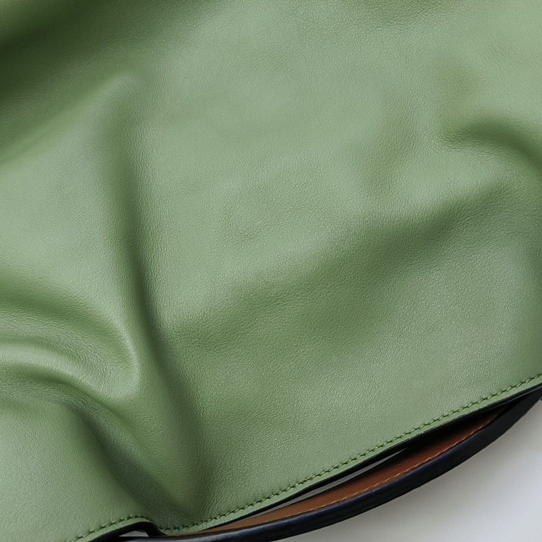 Flamenco Medium Calfskin Green
