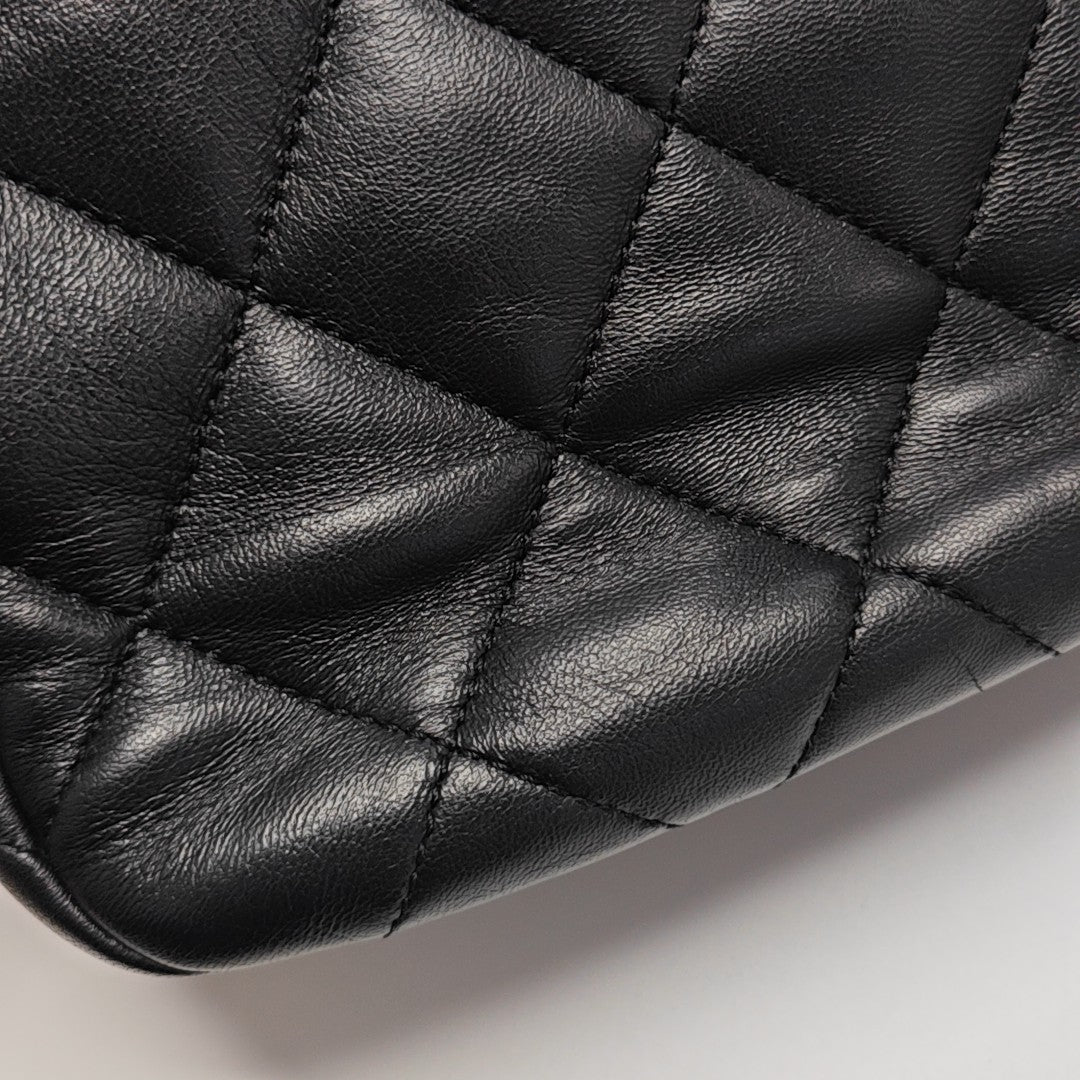 CLASSIC FLAP Mini Quilted Lambskin Black