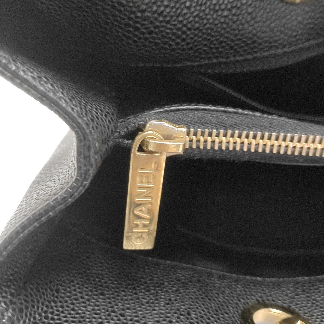 CHANEL GST Large Quilted Grained Calfskin Black