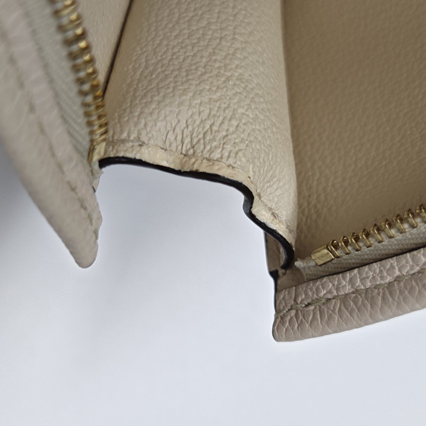 TOILET POCKET 26 Calfskin Beige