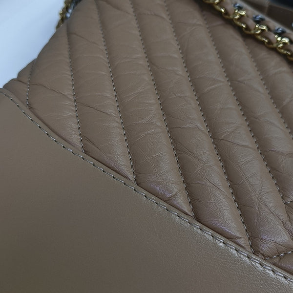 GABRIELLE Medium Chevron Calfskin Beige