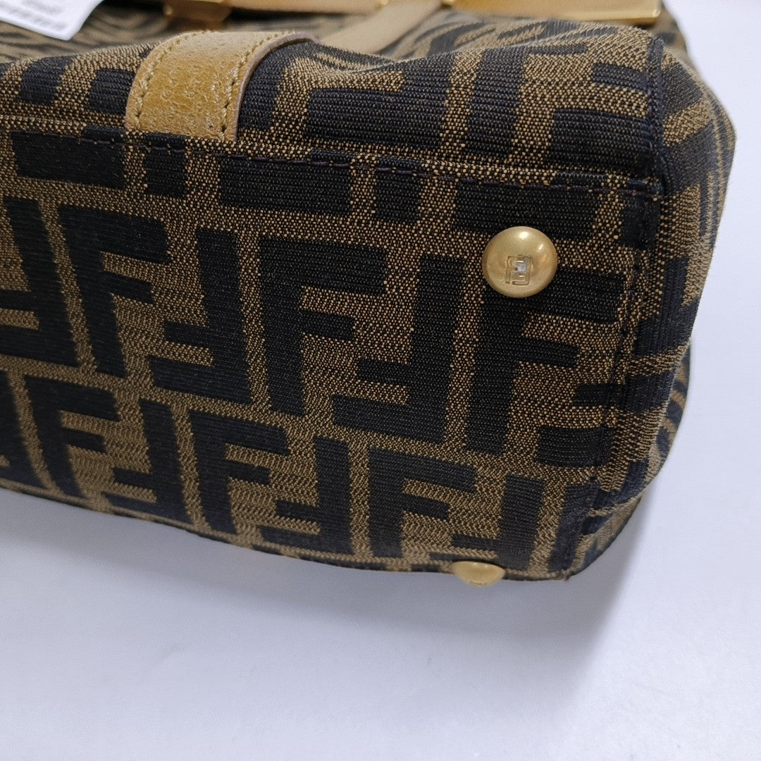 Canvas Brown