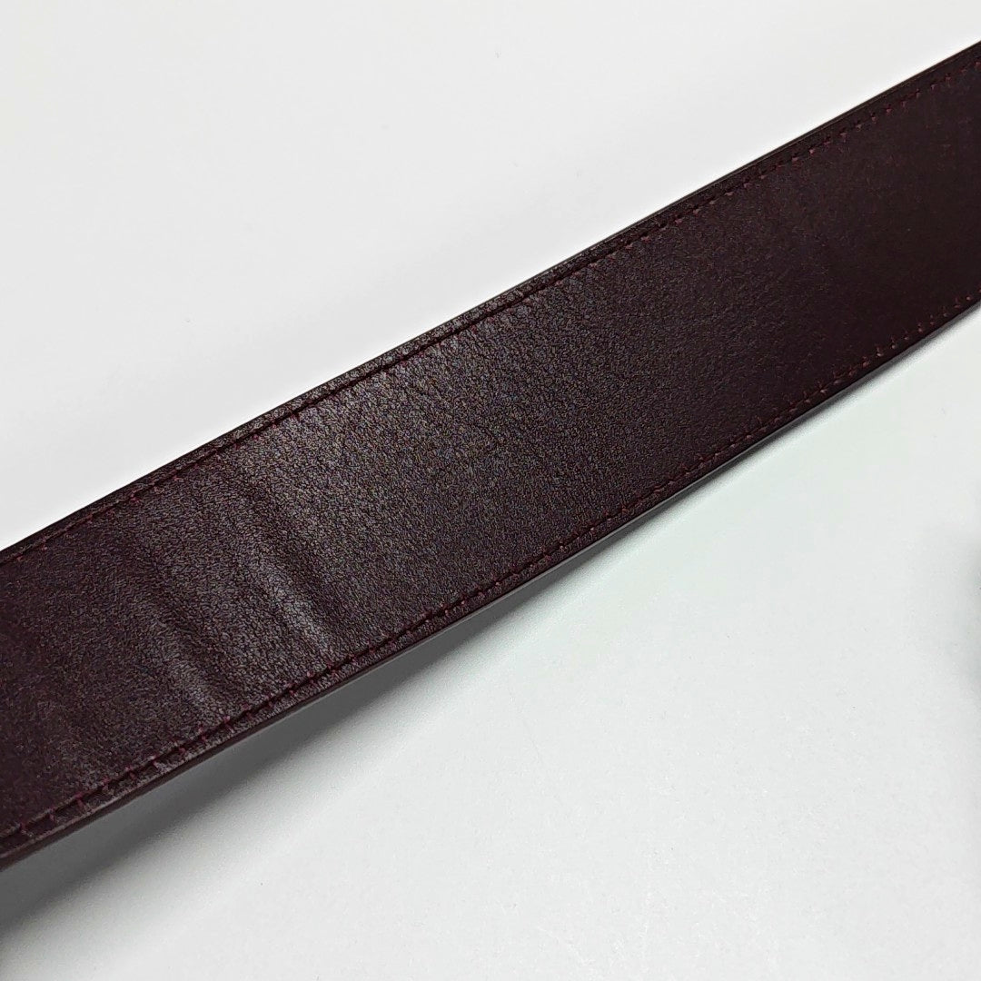 Authenticated pre-owned  30 Montaigne Oblique Calfskin Burgundy - Shoulder Bag at Looply