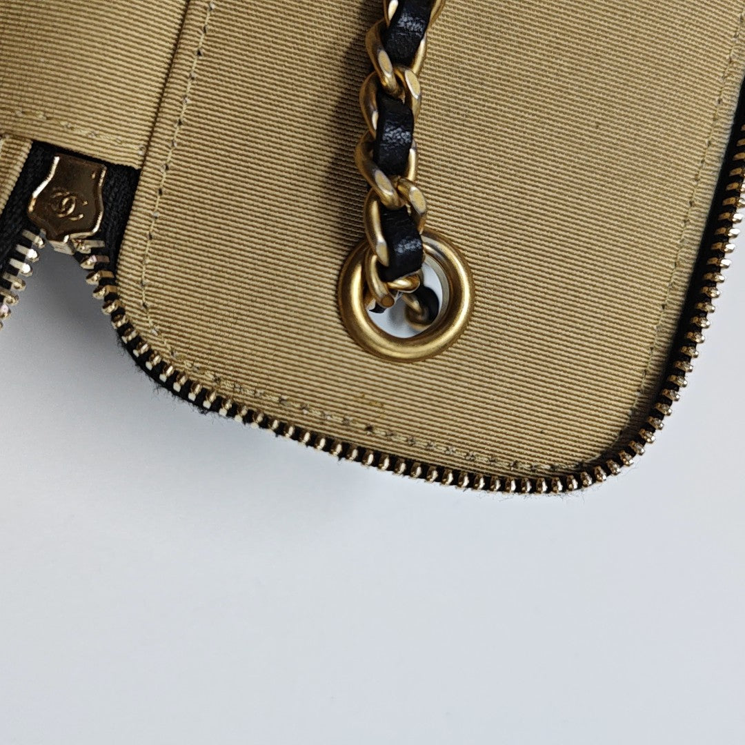 VANITY CASE Mini Quilted Lambskin Black
