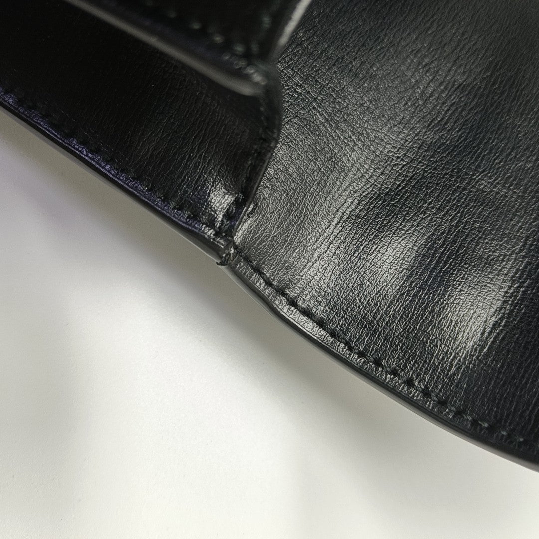 SUNSET Medium Calfskin Black