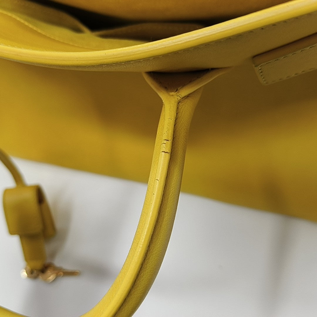 SAC DE JOUR Small Calfskin Yellow