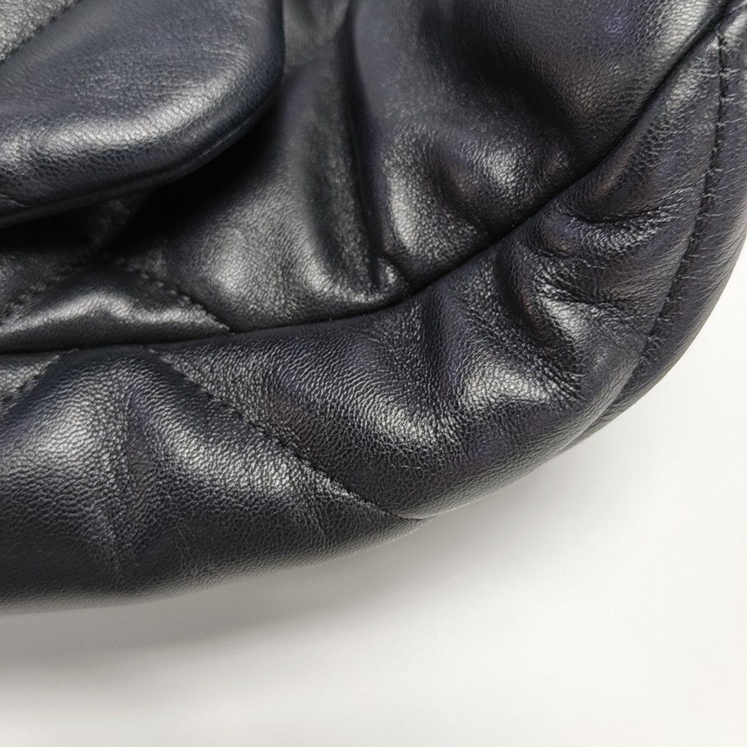 CHANEL 19 Maxi Quilted Lambskin Black