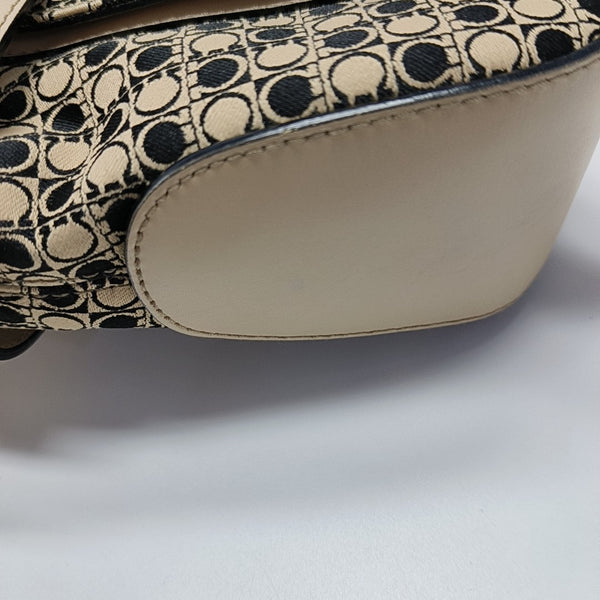 Coated Canvas Black