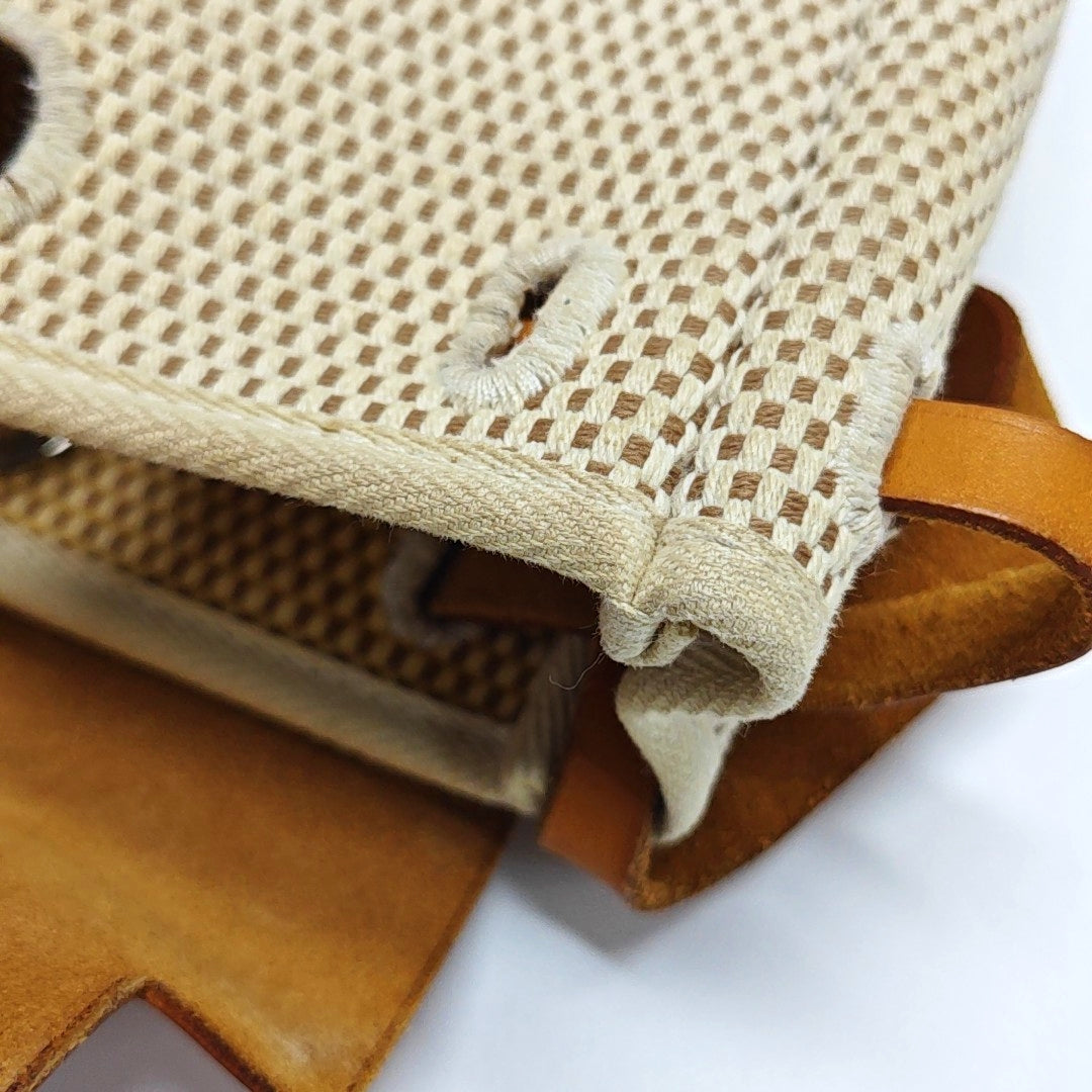 Authenticated pre-owned  Herbag Canvas White - Shoulder Bag at Looply