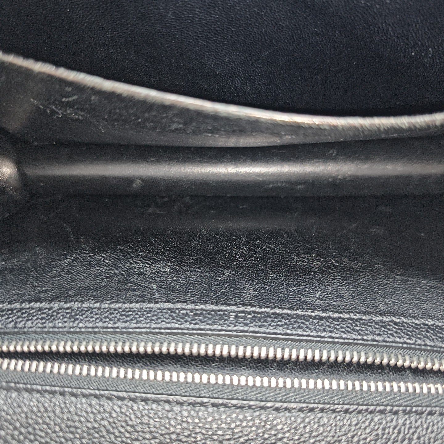 Diorama Medium Cannage Calfskin Black