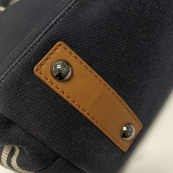 Canvas Blue