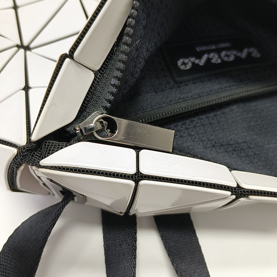 Special Material Shoulder Bag White