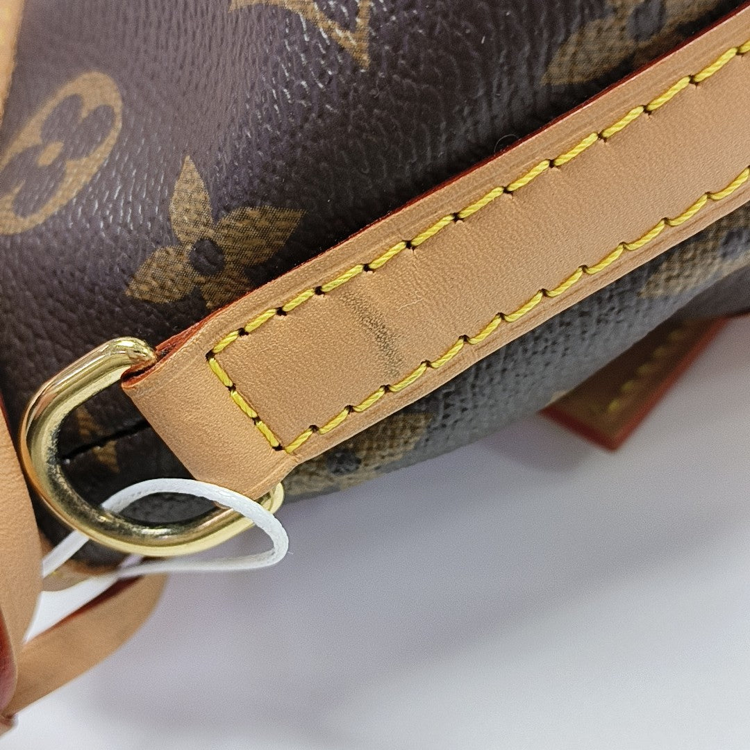 NOÉ Mini Monogram Lona Revestida Marrón