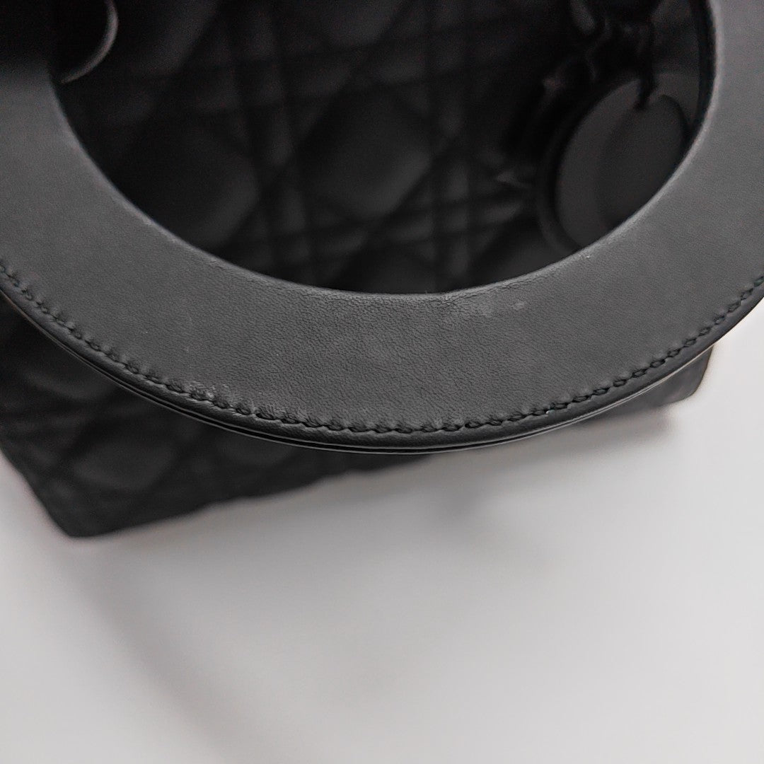 Lady Dior Medium Cannage Calfskin Black