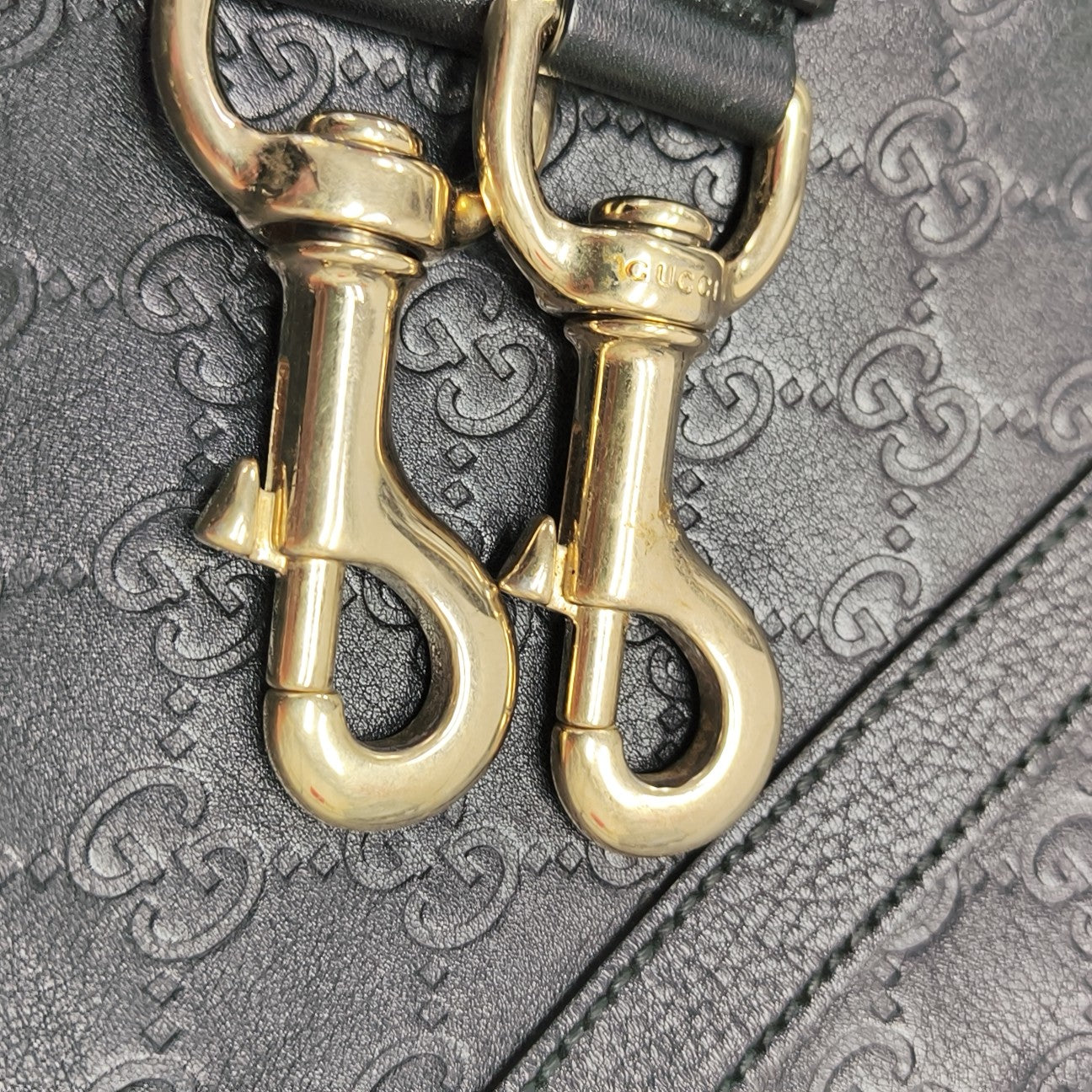 Signature Calfskin Black