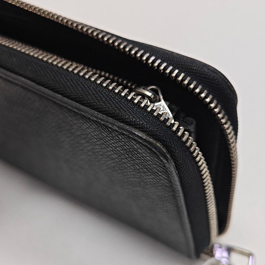 ZIPPY Calfskin Black Wallet
