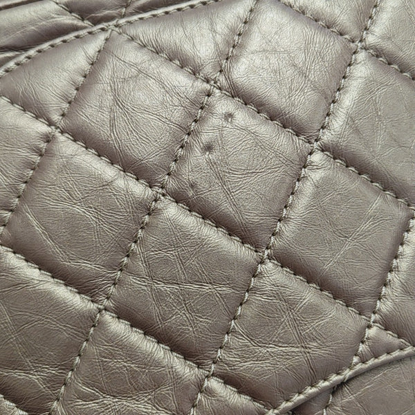 2.55 Maxi Quilted Calfskin Gold
