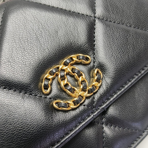 CHANEL 19 WOC Quilted Lambskin Black
