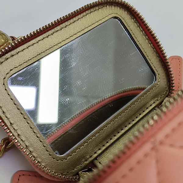 VANITY CASE Small Quilted Lambskin Pink