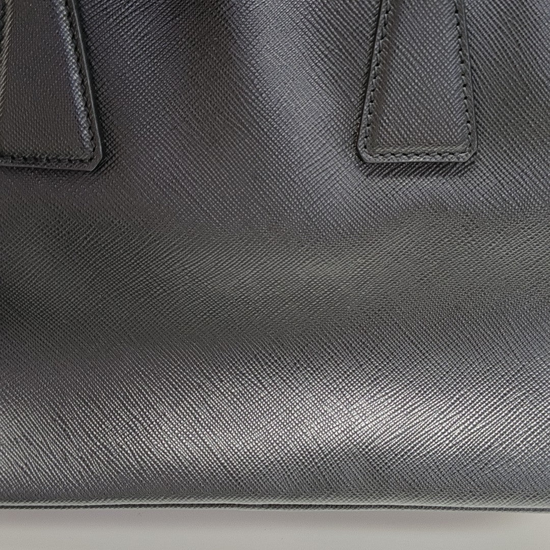 Promenade Small Calfskin Black