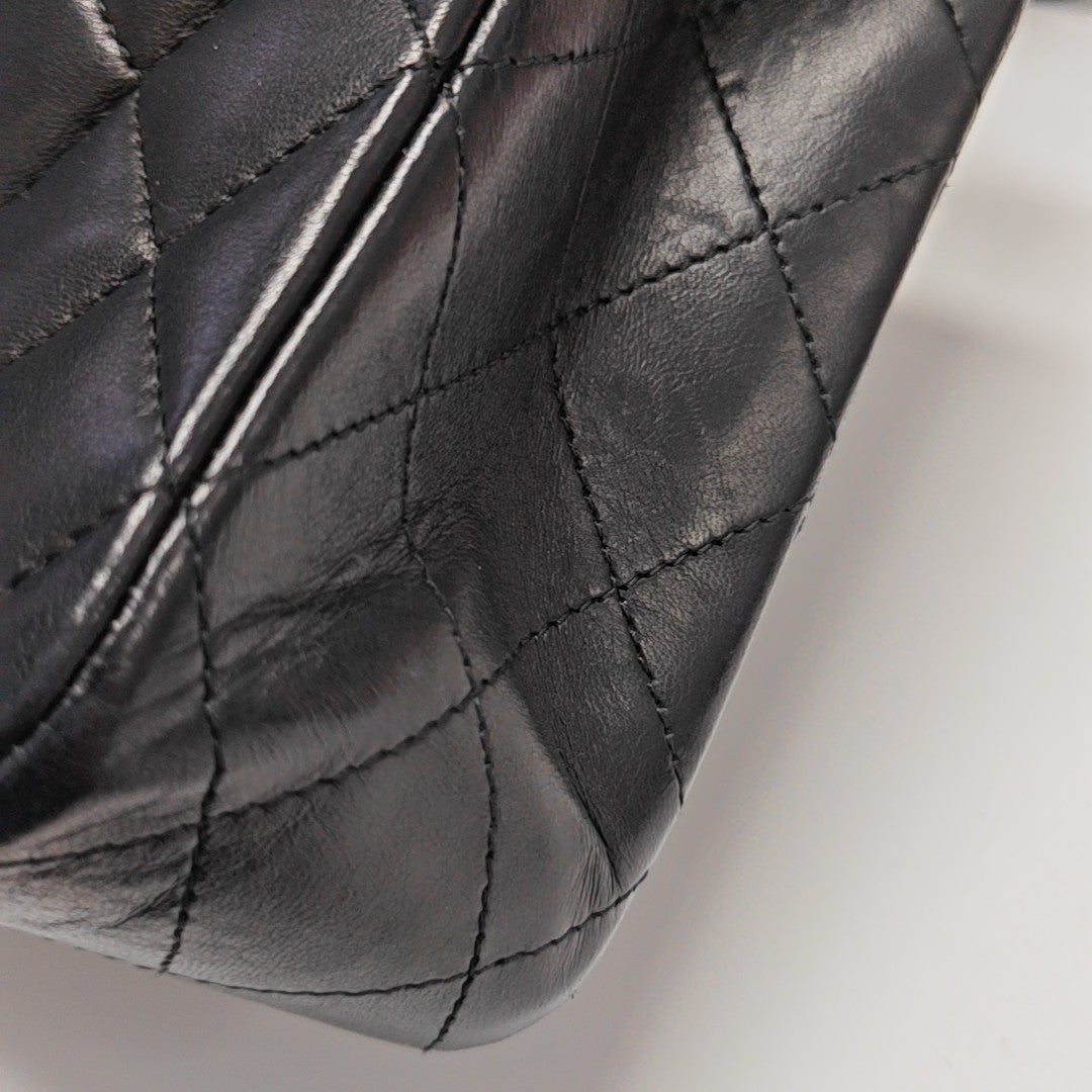 CLASSIC FLAP Medium Quilted Lambskin Black
