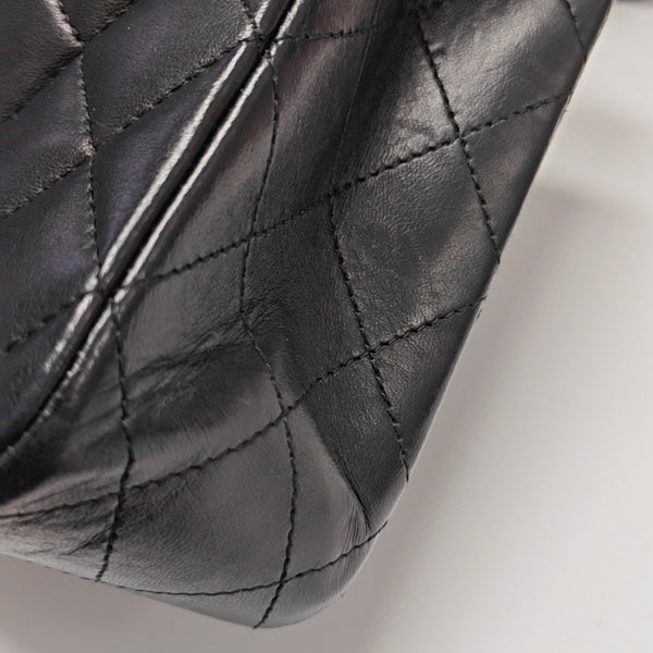 CLASSIC FLAP Medium Quilted Lambskin Black