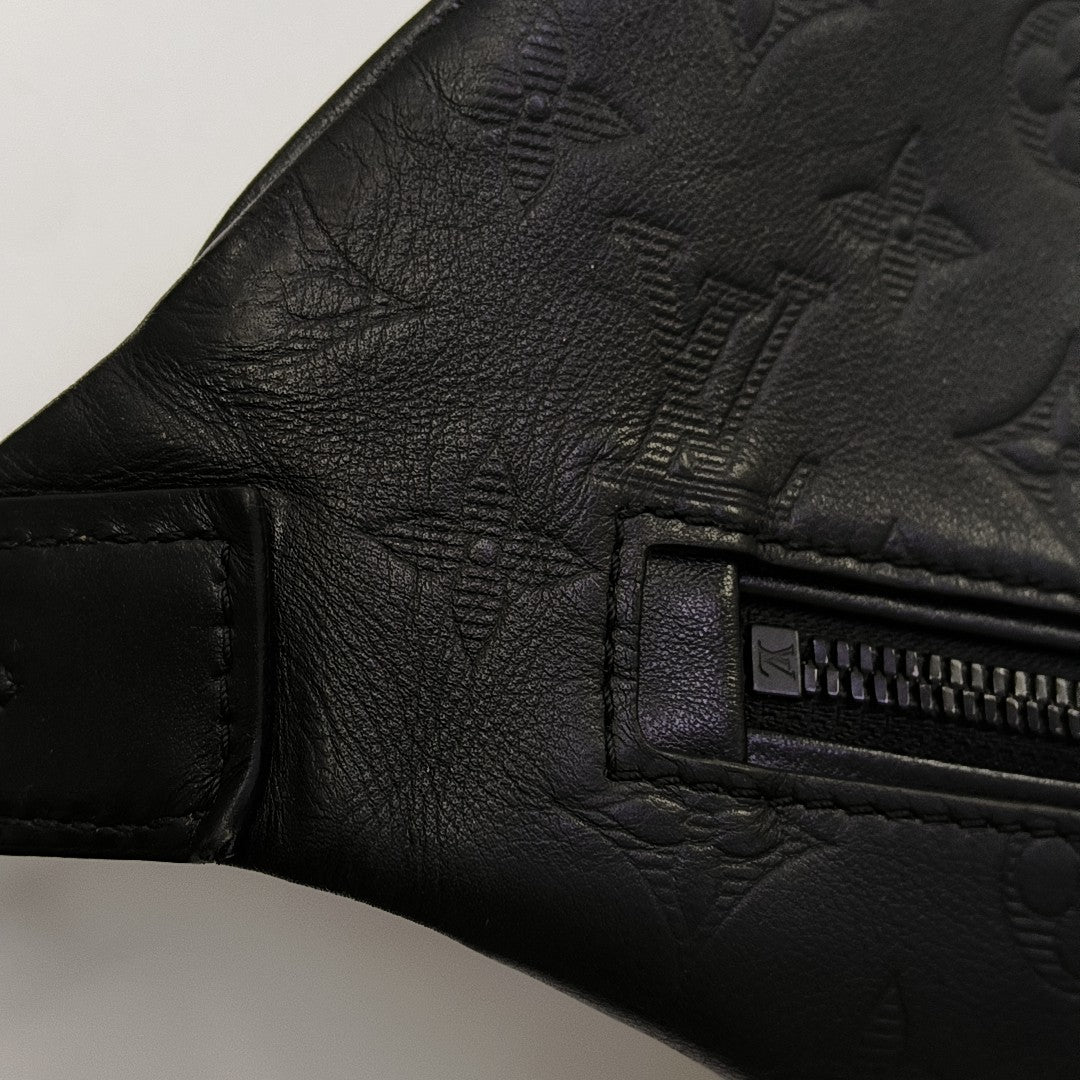 DISCOVERY PM Monogram Calfskin Black