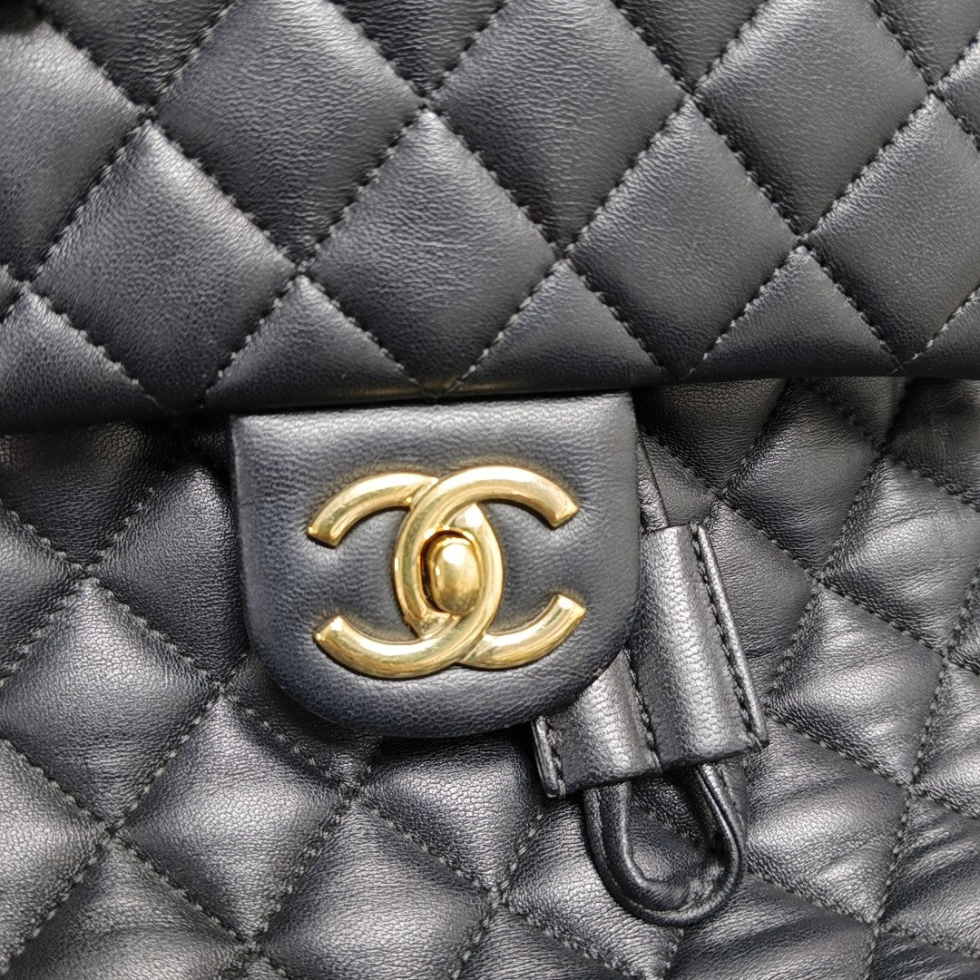 URBAN SPIRIT Small Quilted Lambskin Black