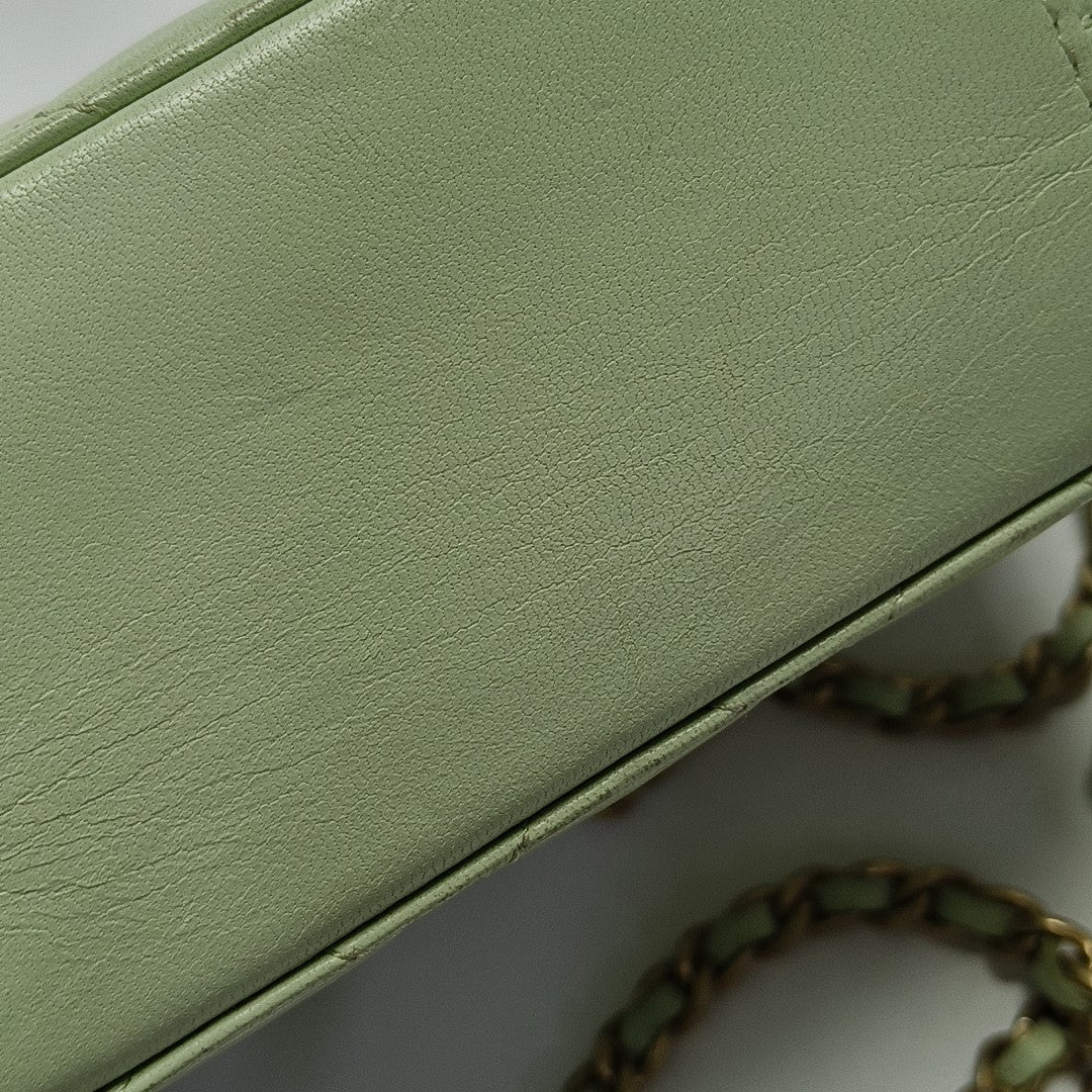 SURPIQUE Quilted Lambskin Green