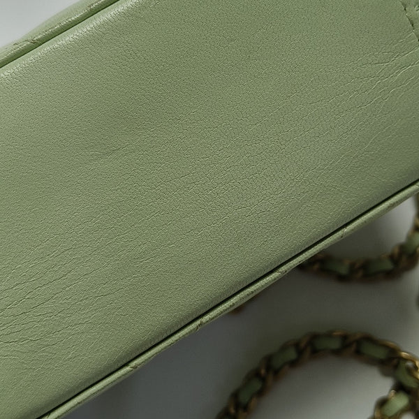 SURPIQUE Quilted Lambskin Green