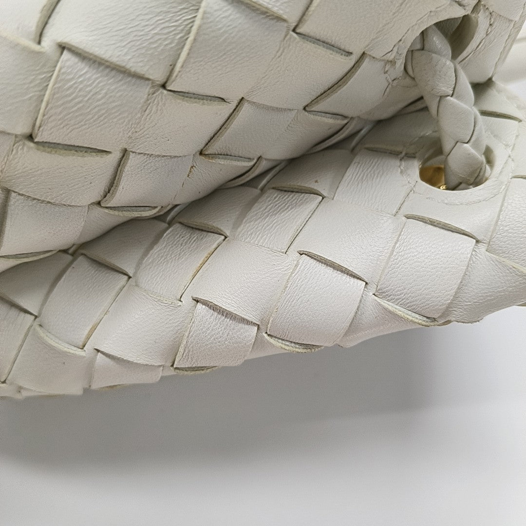Authenticated pre-owned  Andiamo Lambskin White - Shoulder Bag at Looply