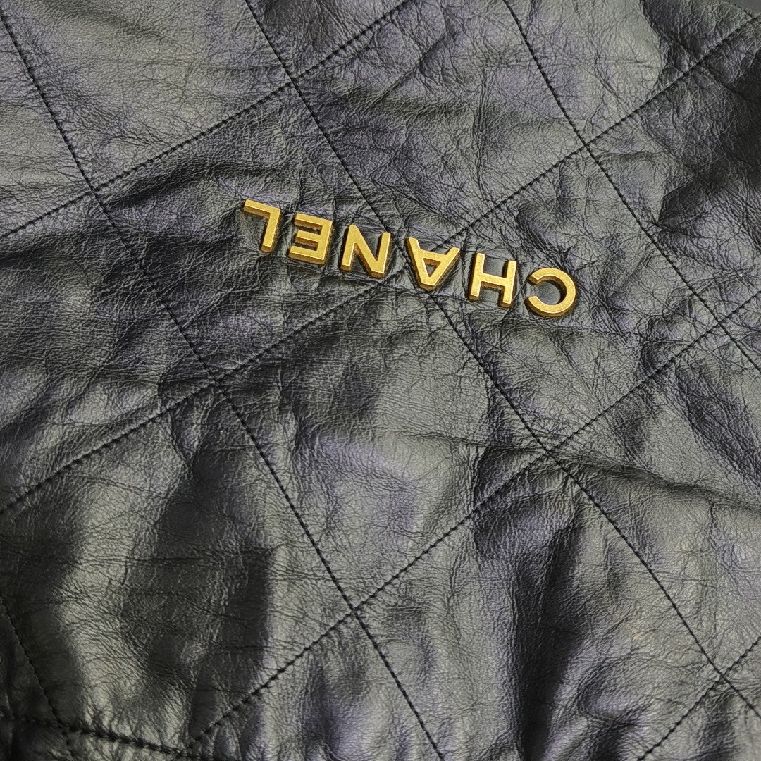 CHANEL 22 Small Quilted Calfskin Black