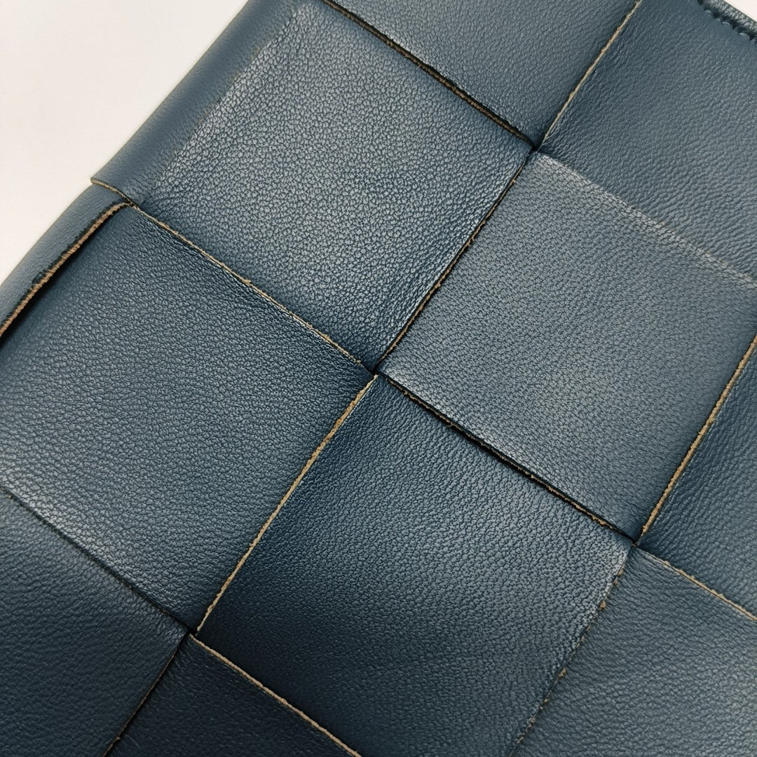 Cross-Body Bag Calfskin Green