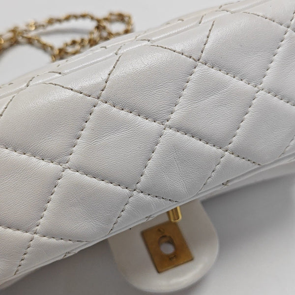 CLASSIC FLAP Mini Quilted Lambskin White