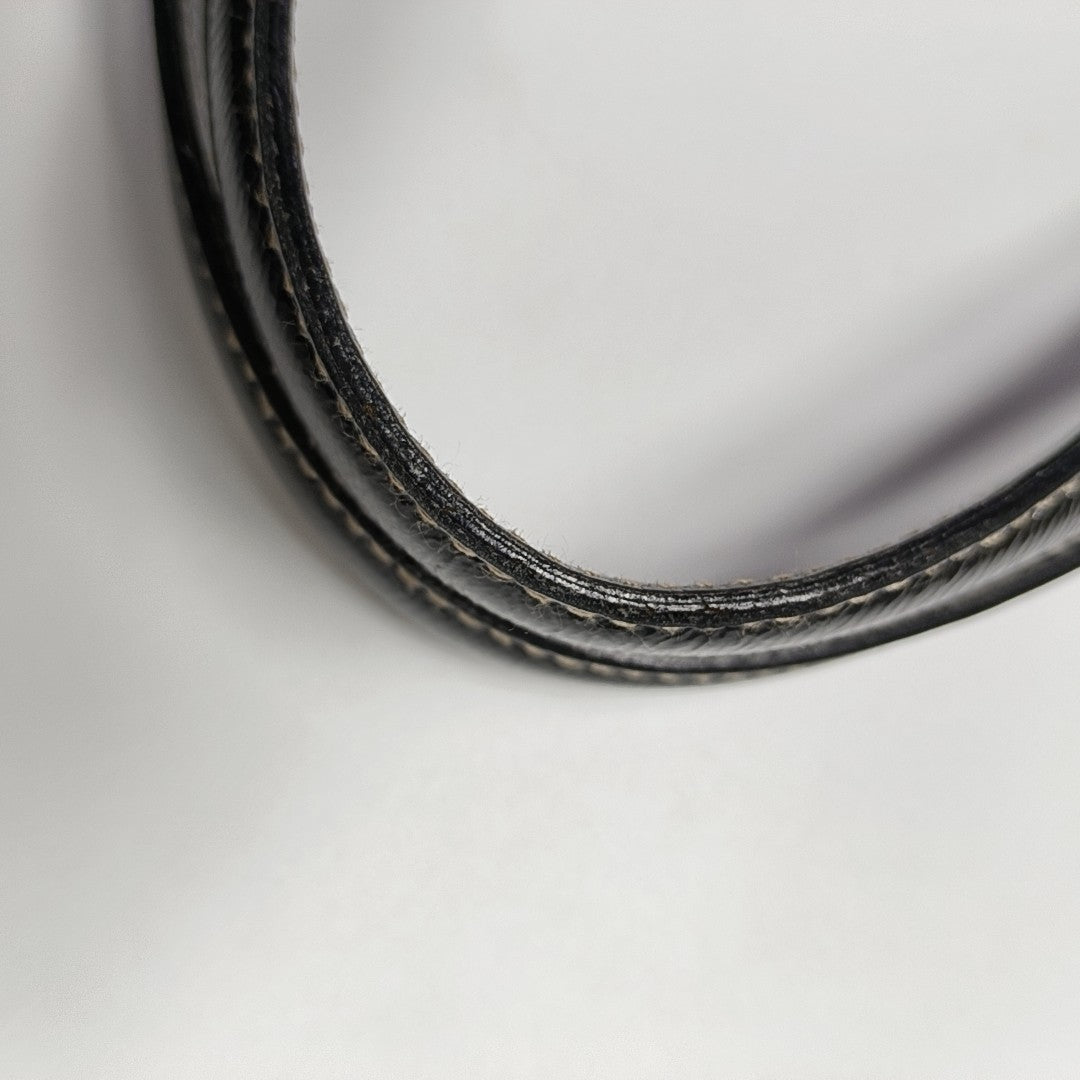 Britt Medium Calfskin Black