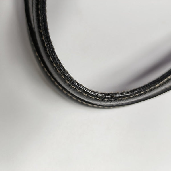 Britt Medium Calfskin Black