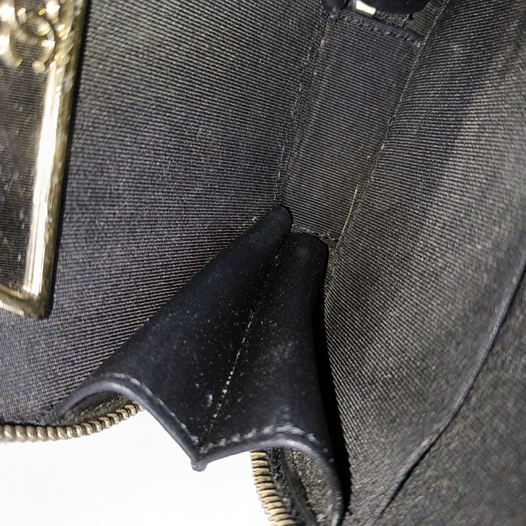ROUND Quilted Grained Calfskin Black