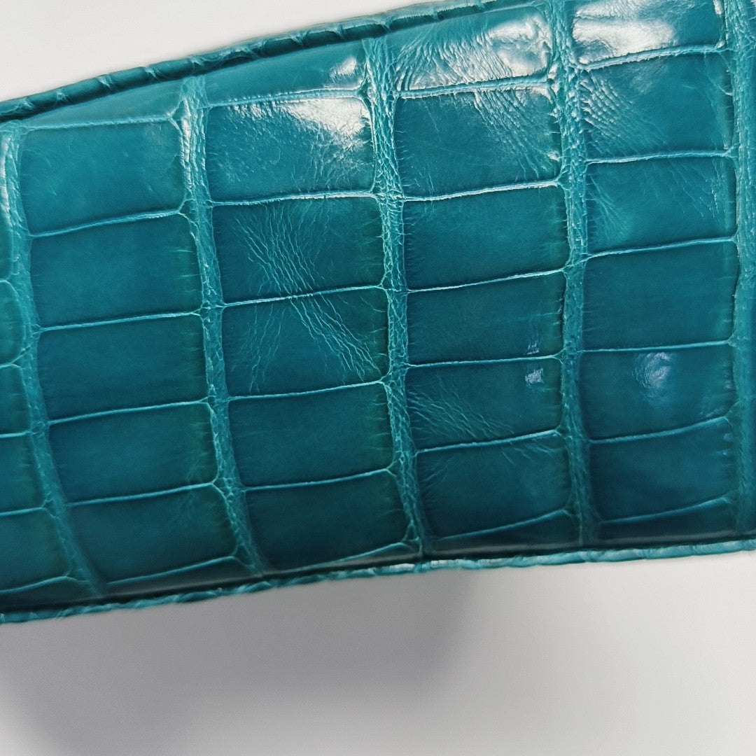 Crocodile Blue