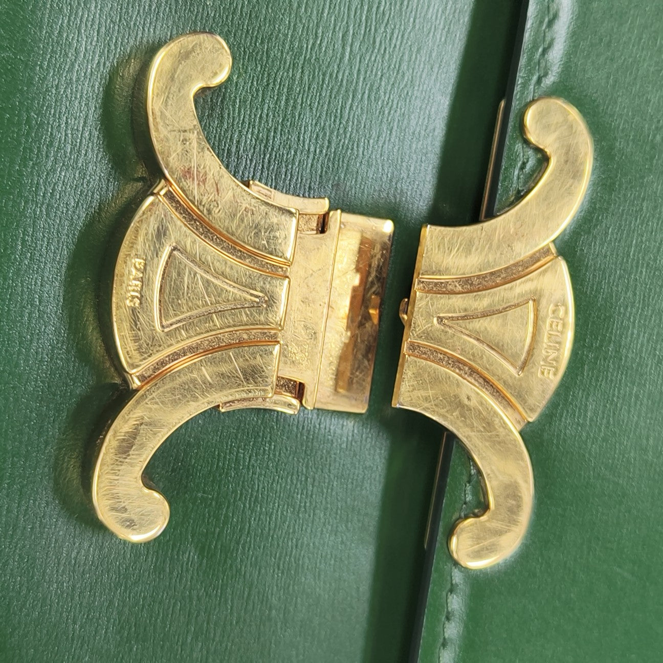 TRIOMPHE Medium Calfskin Green
