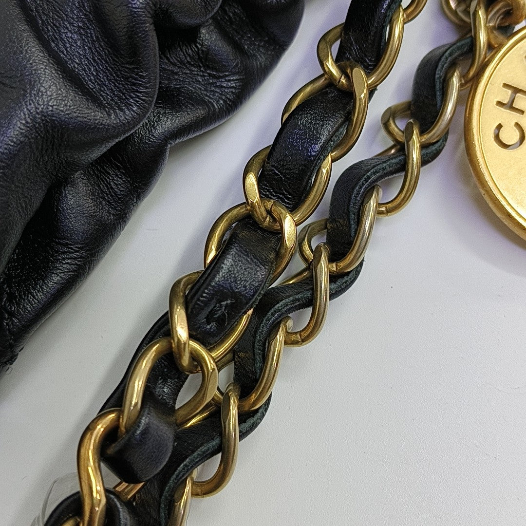 CHANEL 22 Large Quilted Calfskin Black