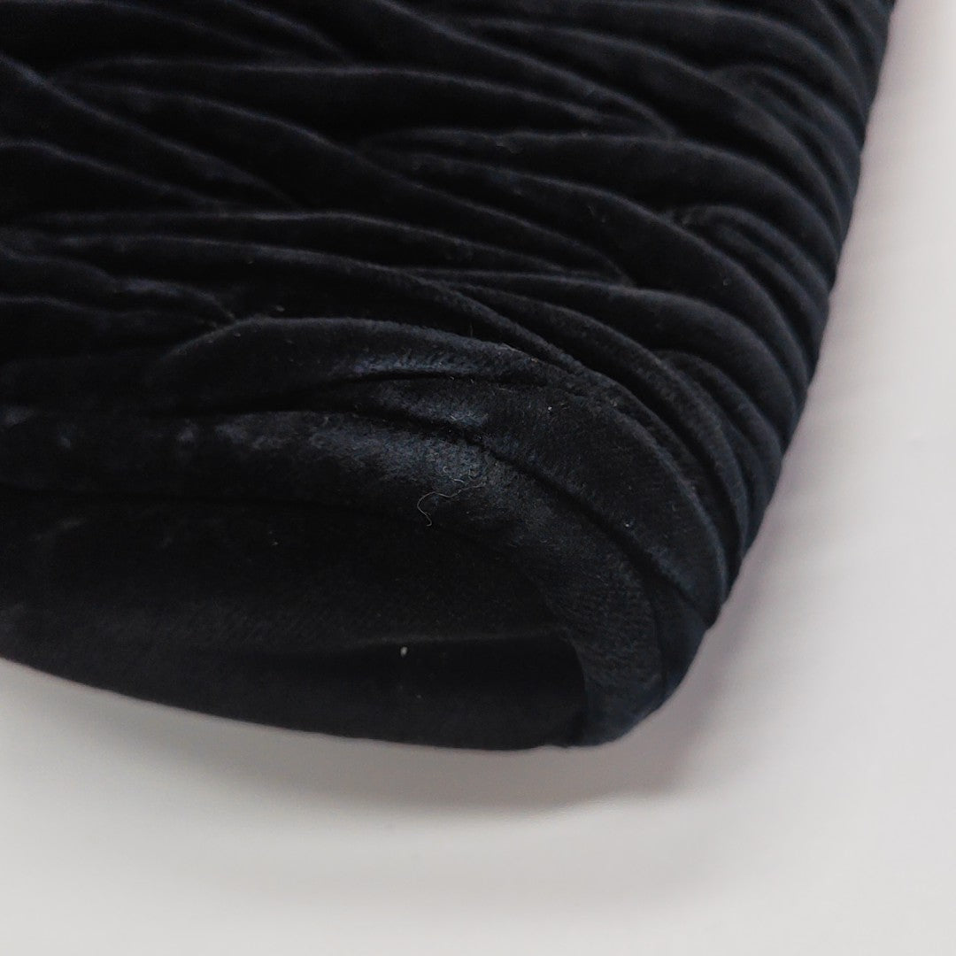 Matelassé Quilted Velvet Black