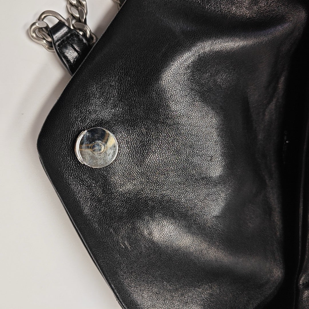 PUFFER Medium Chevron Lambskin Black