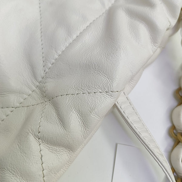 CHANEL 22 Small Quilted Calfskin White