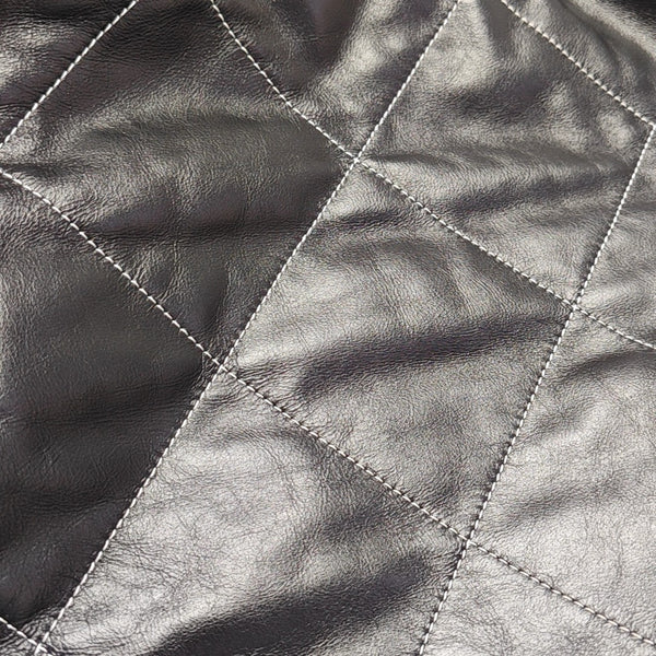 CHANEL 22 Small Quilted Calfskin Black