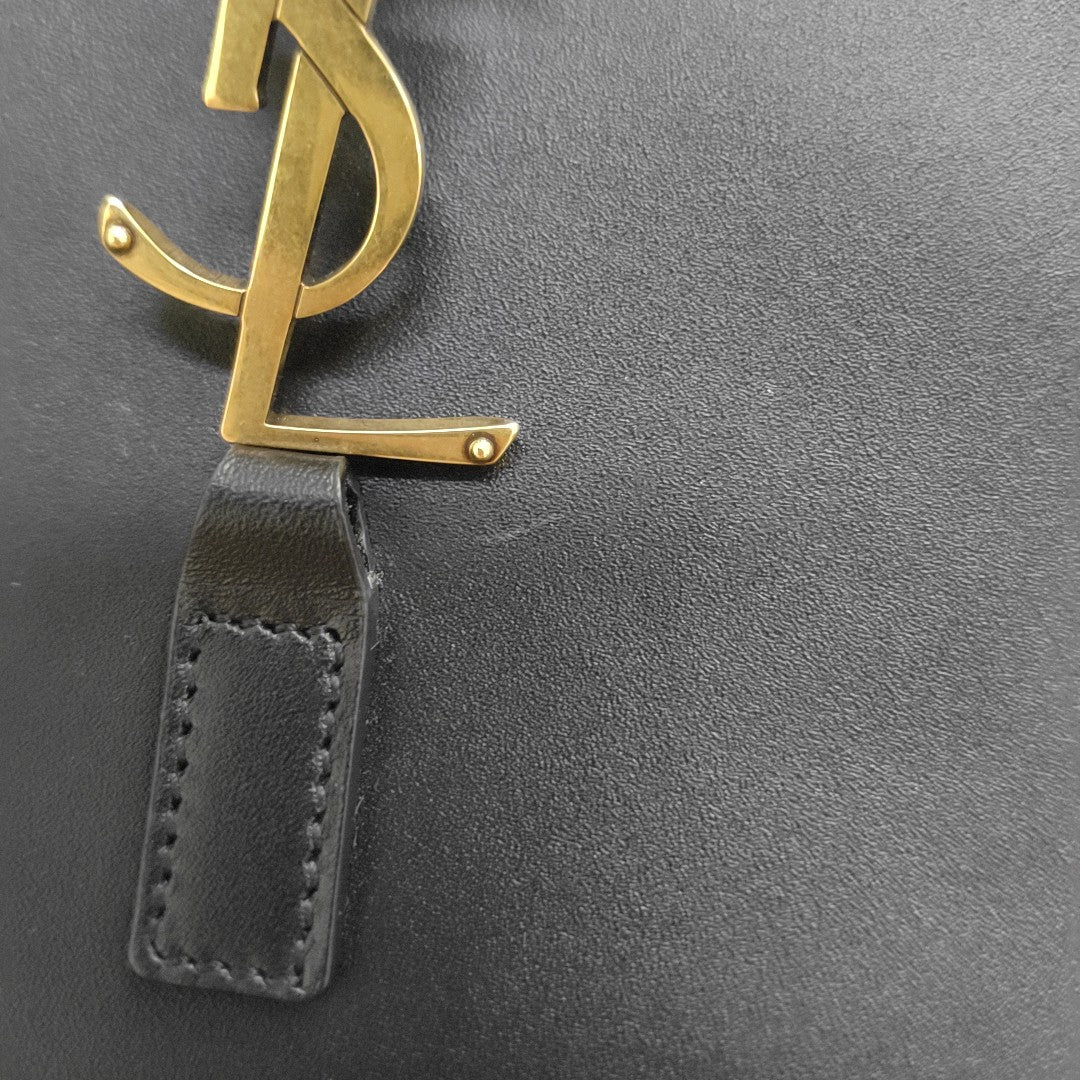 LE 5 À 7 Small Calfskin Black