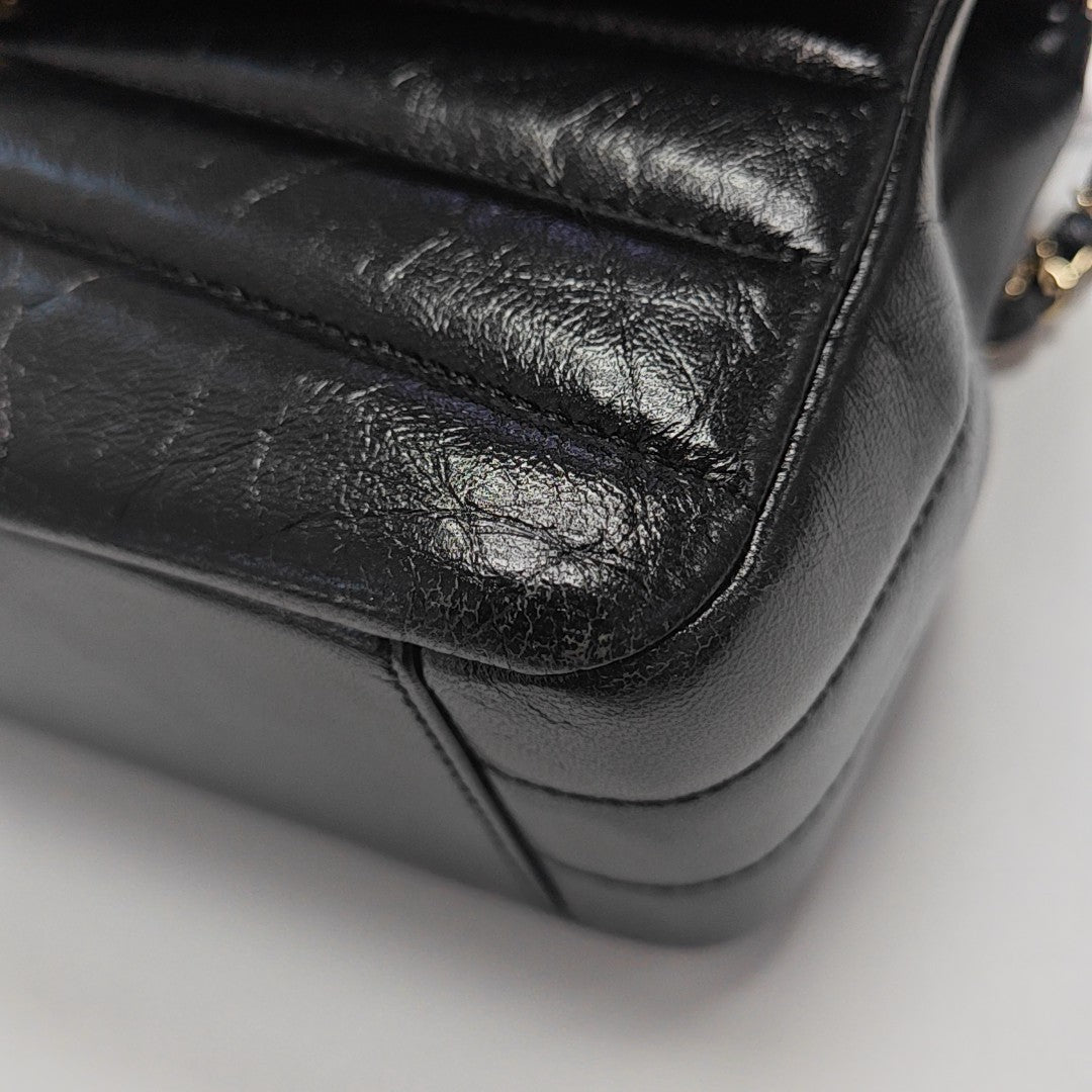 Bolso de hombro de cuero negro
