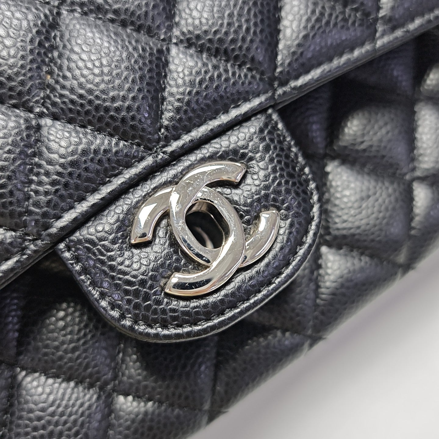 CLASSIC FLAP Small Quilted Grained Calfskin Black